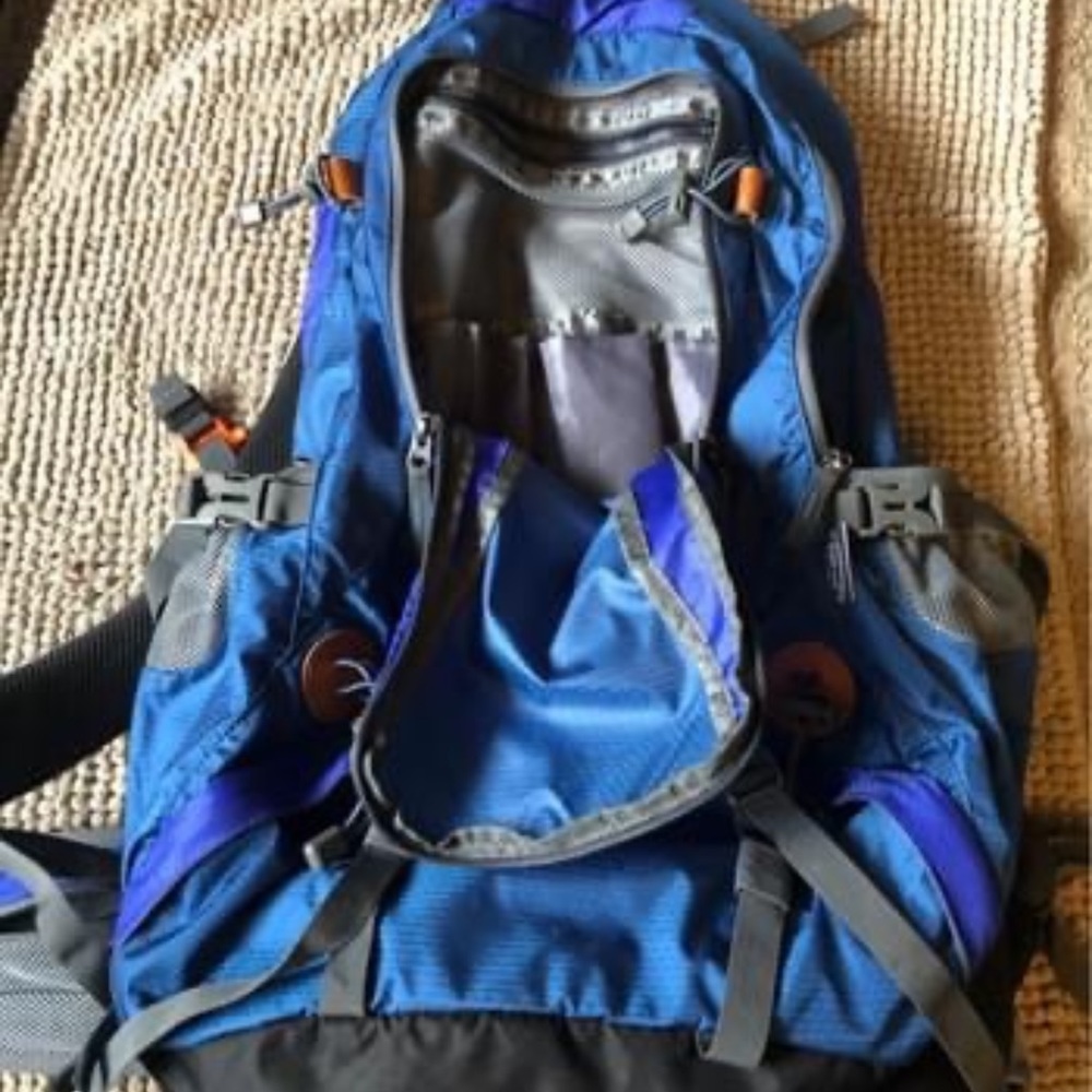 G4free 50L hiking back pack